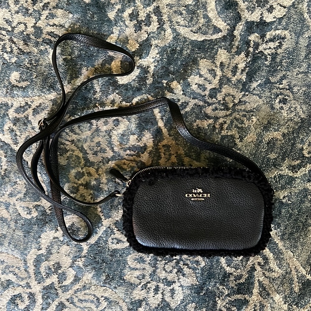 sherpa line small coach black purse
